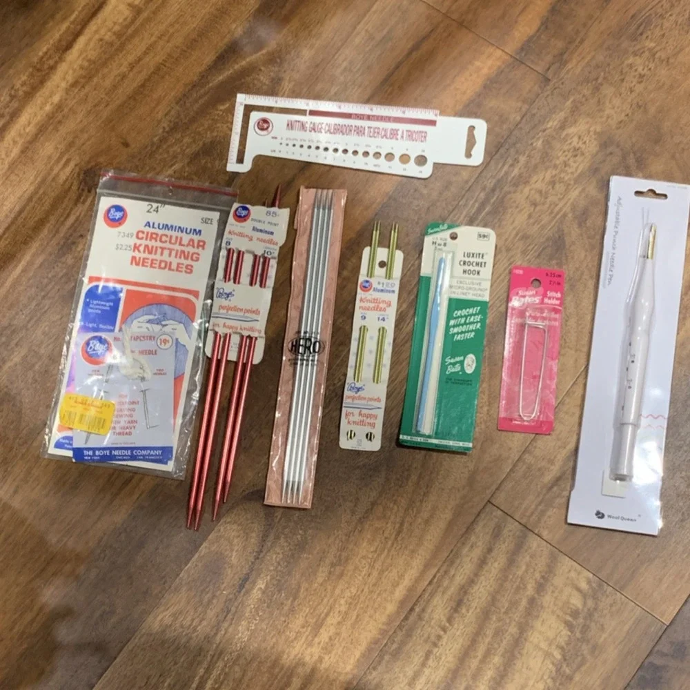 Lot of 8 Knitting Crochet Kit - All new still in packaging  Plus Booklet